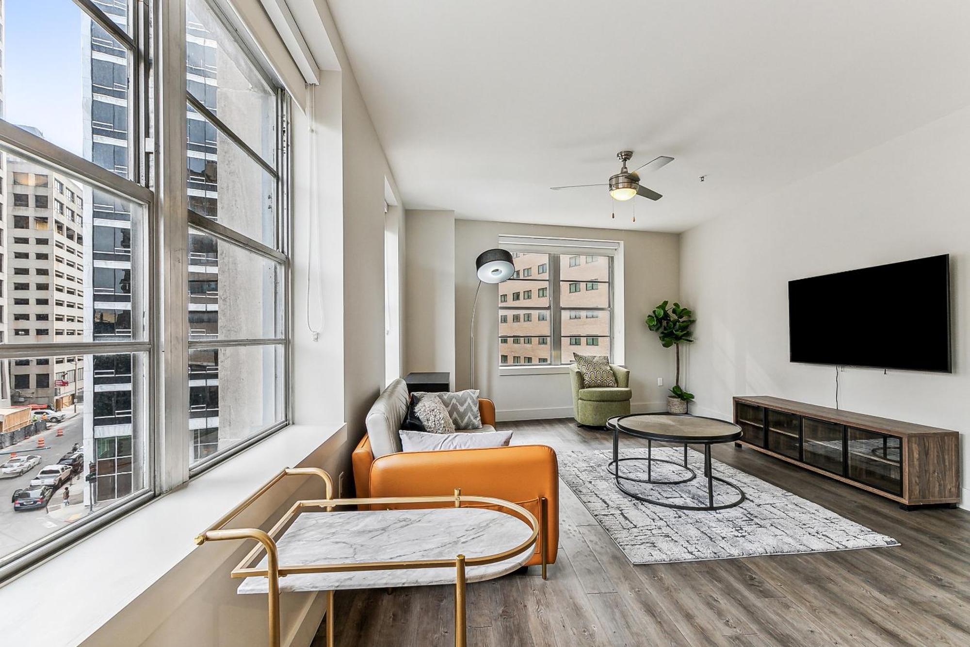 Upscale Condos And Penthouses Close To Canal And Bourbon St New Orleans Exterior photo